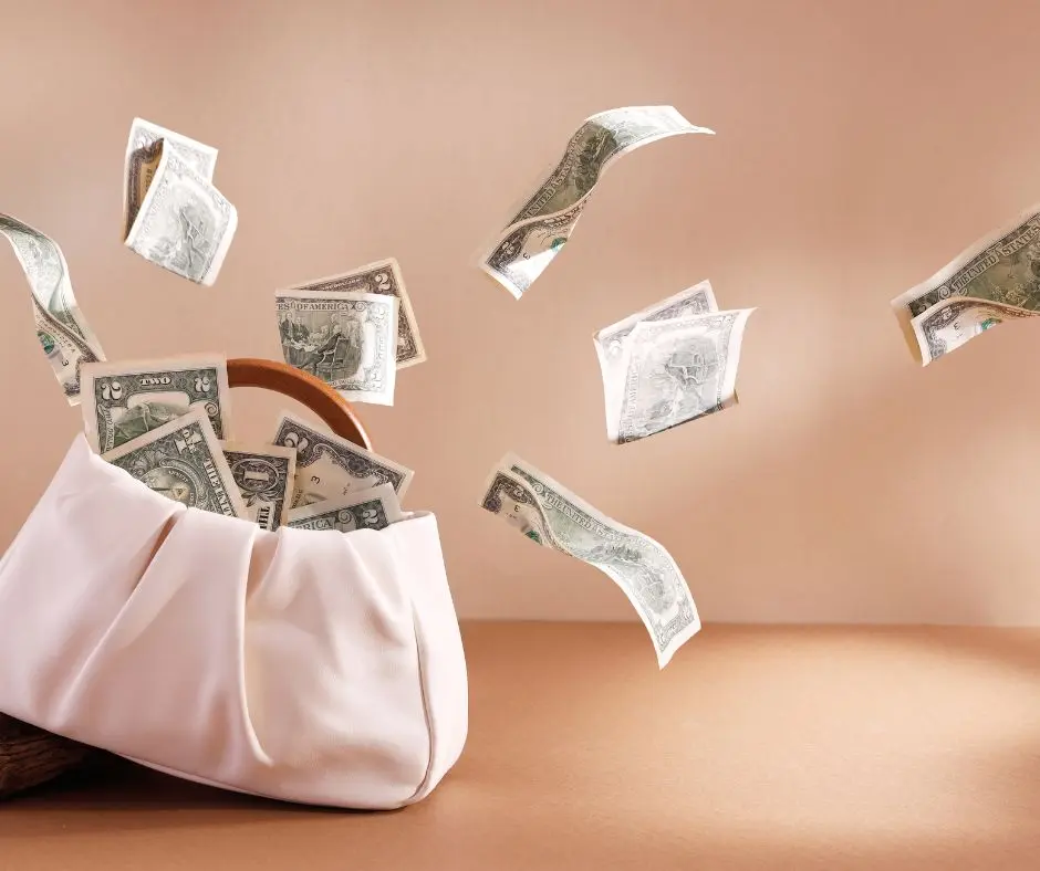 El dólar baja