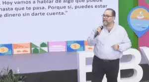 Plática sobre lavado de dinero