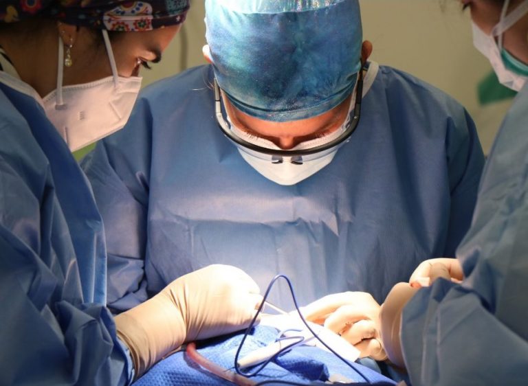 Crece cantidad de personas con seguros de gastos médicos