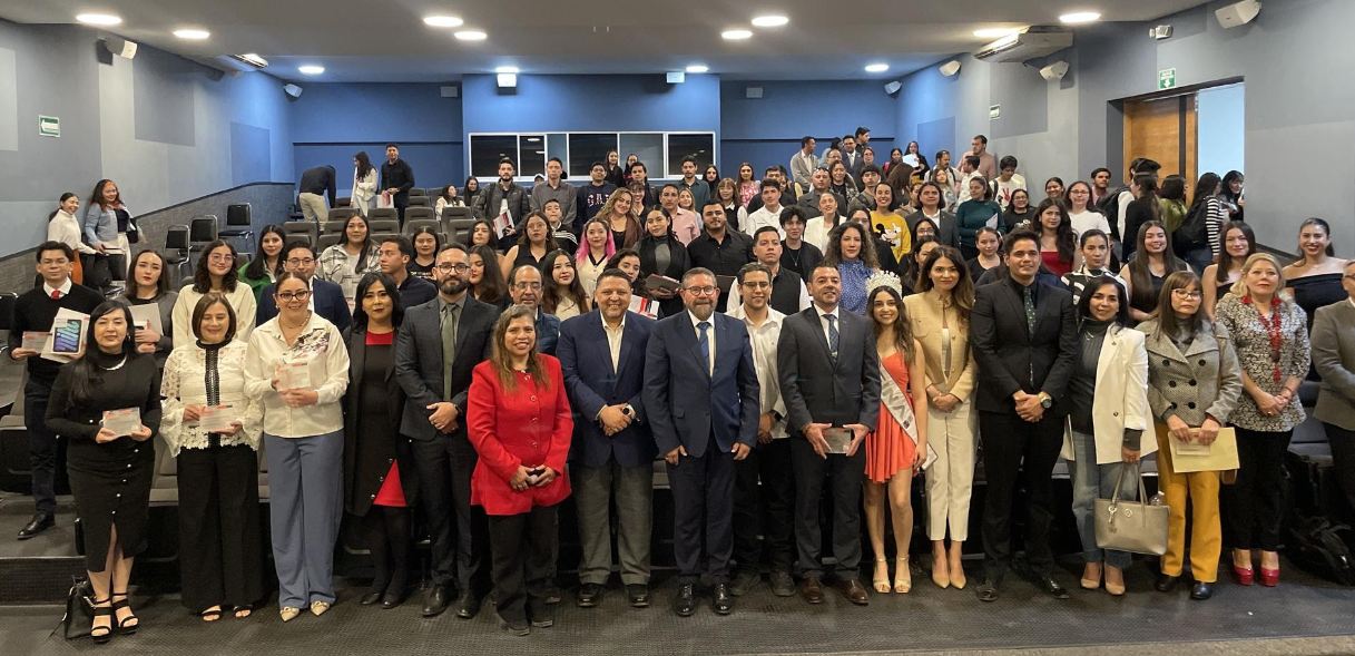 Banorte celebra graducación de alumnos de su Programa Interuniversitario.