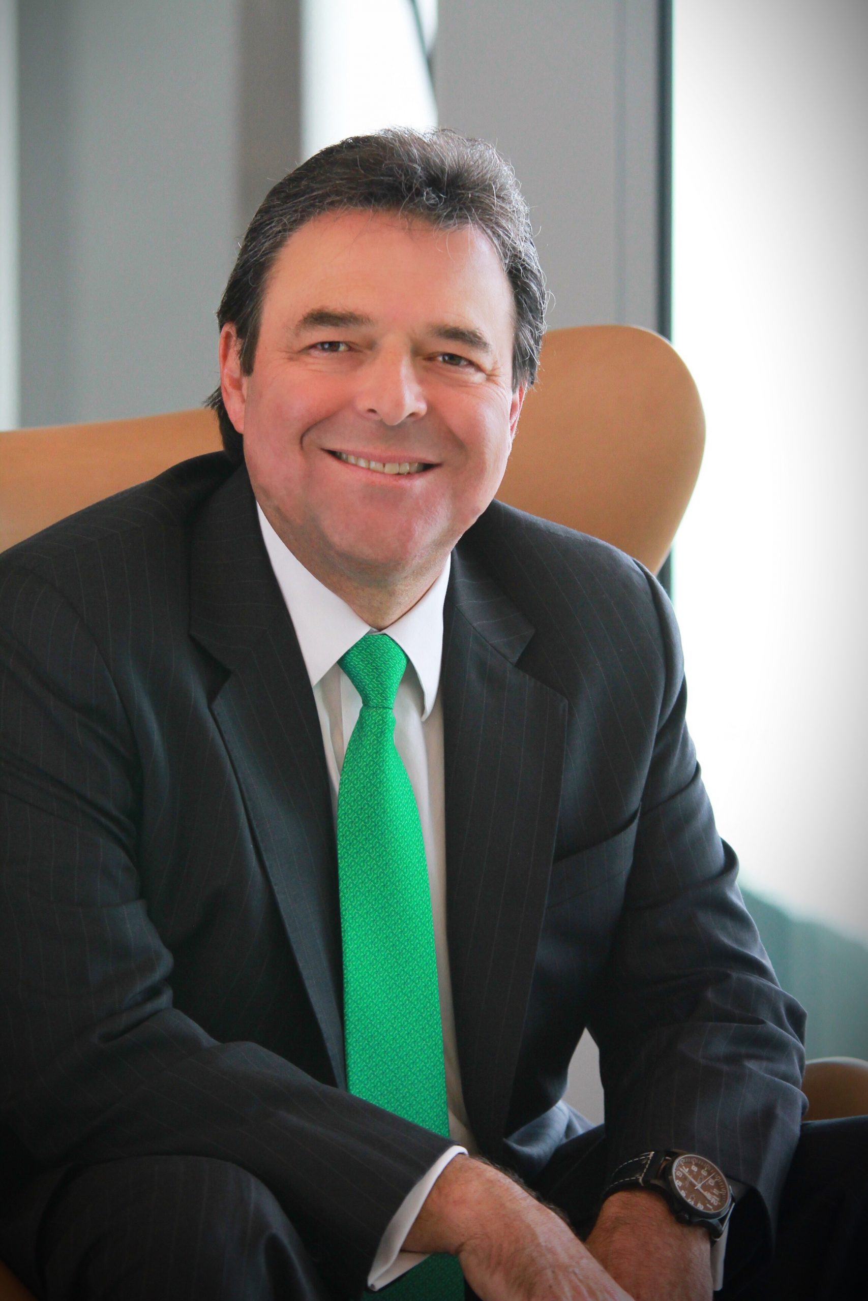Tras 41 años en BBVA se retira Jorge Terrazas.
