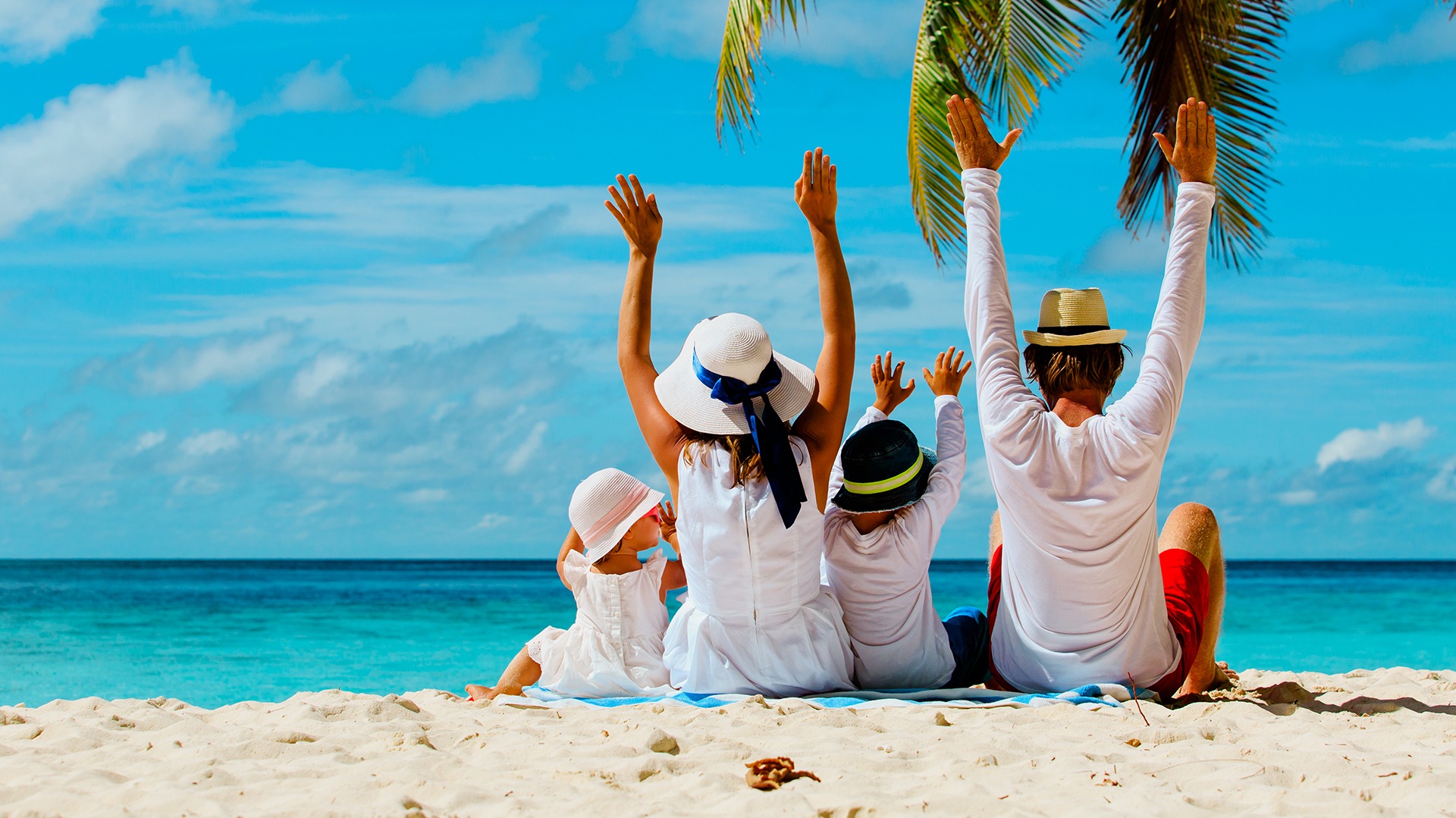 Banamex lanza “120 horas para decirle que sí al verano"