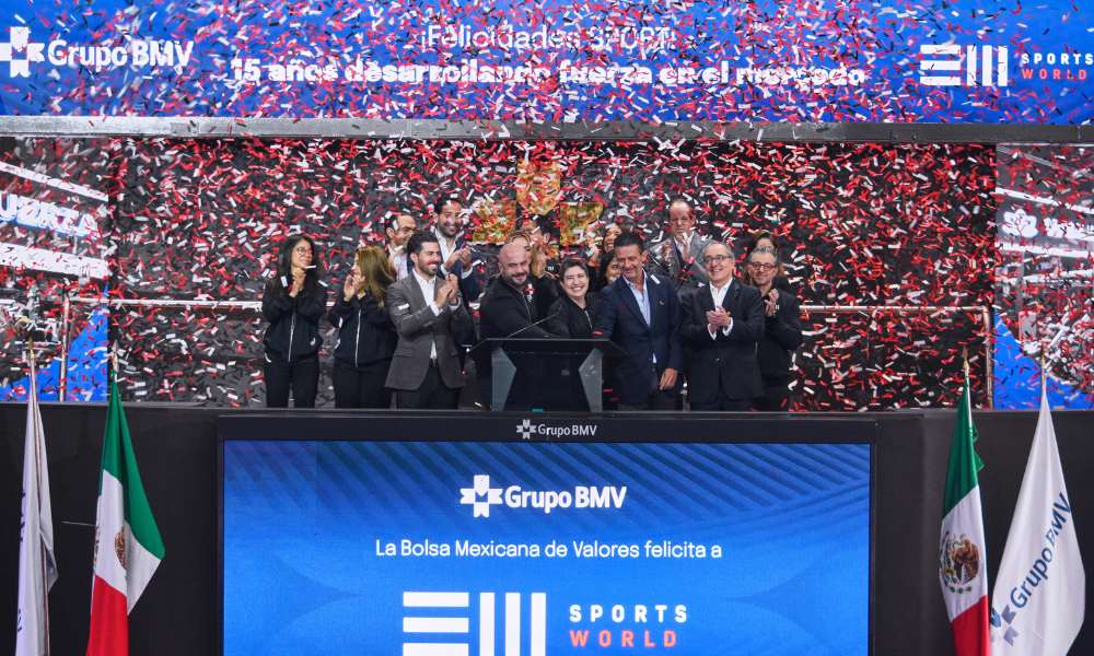 Fotografia del campanazo en la Bolsa Mexicana de Valores donde se anunció que el precio en gimnasios podría subir en 2026.