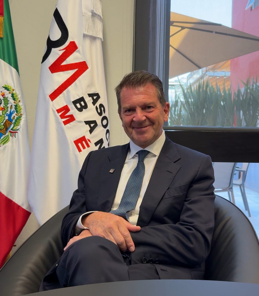 Los bancos quieren reducir el efectivo en México